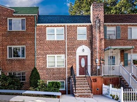 Zillow yonkers ny - Zillow has 4 homes for sale in Yonkers NY matching Multi Family House. View listing photos, review sales history, and use our detailed real estate filters to find the perfect place.
